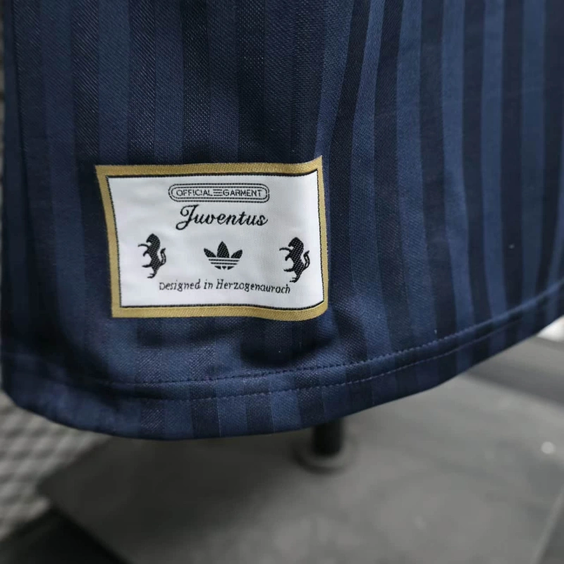 JUVENTUS EDICIÓN ESPECIAL 25/26 HOMBRE (VERSIÓN JUGADOR)