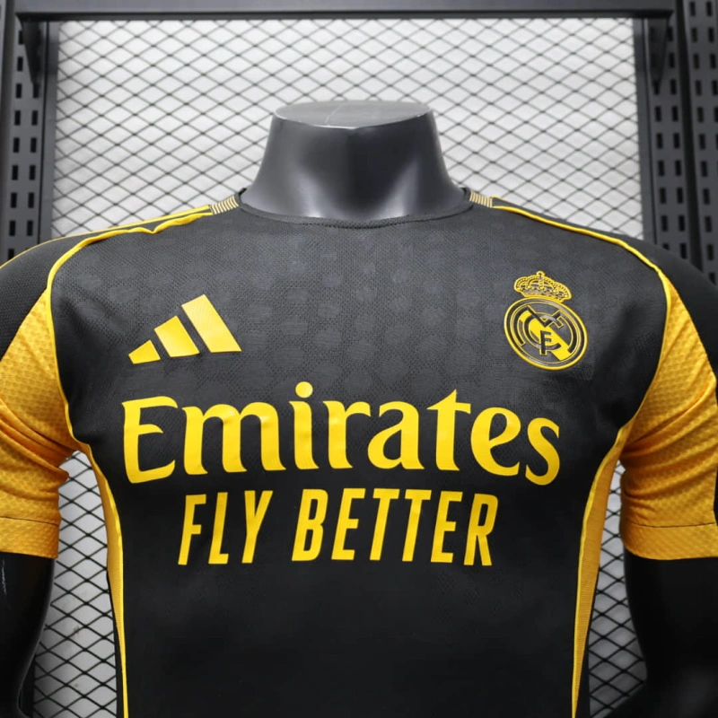 REAL MADRID EDICIÓN ESPECIAL 25/26 HOMBRE (VERSIÓN JUGADOR)