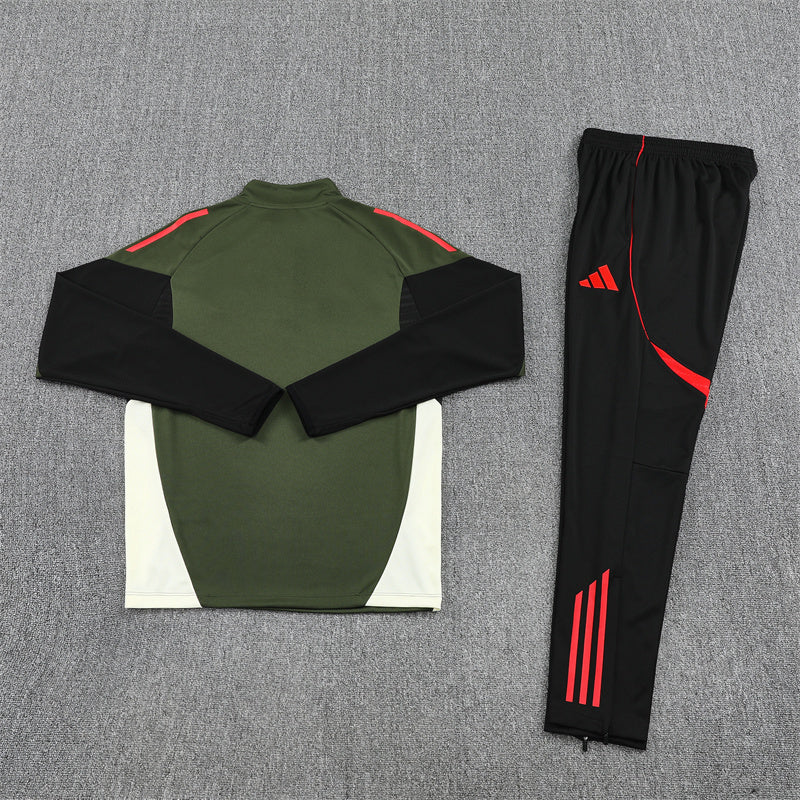 CONJUNTO LARGO BAYERN MUNICH ENTRENAMIENTO 25/26 HOMBRE